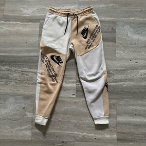 Nike Graphic Sweatpants